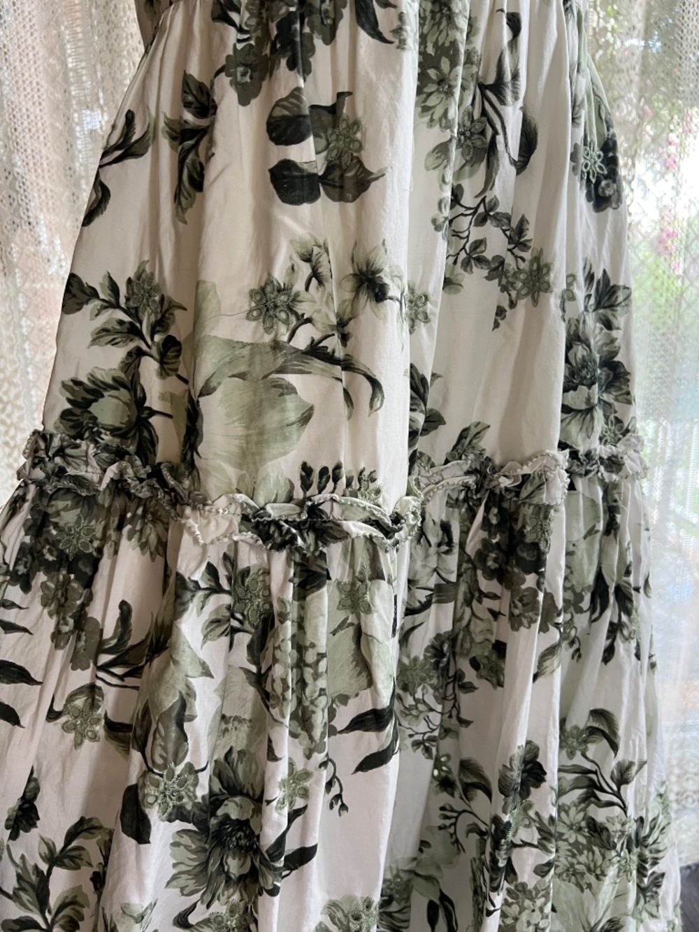 Anthropologie sweetheart neck green and cream floral ruffled midi dress - Picture 10 of 15